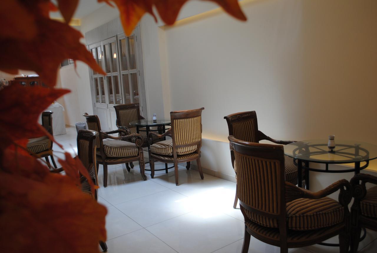 Alballouti Hotel Suites Amman Esterno foto