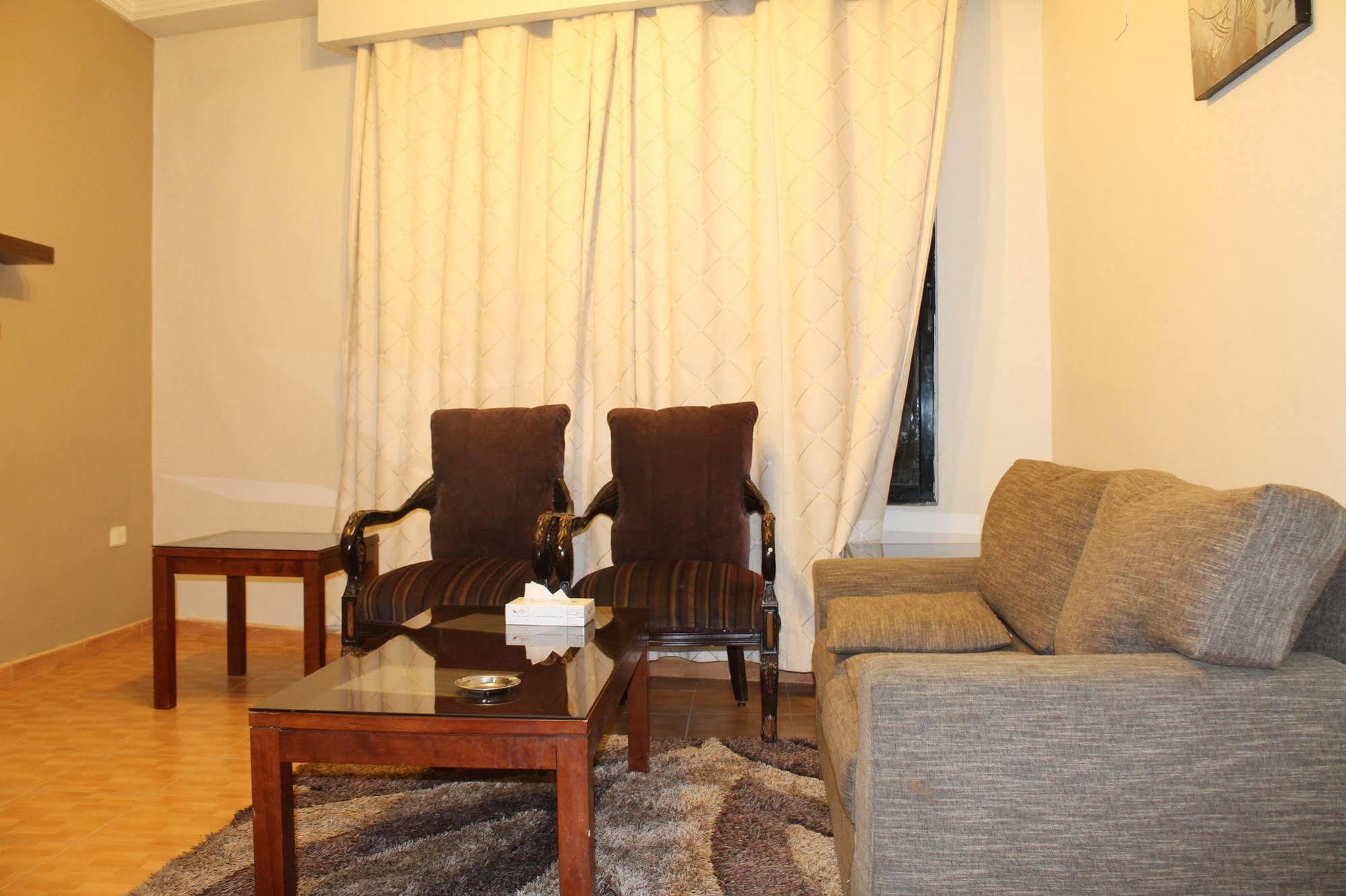 Alballouti Hotel Suites Amman Esterno foto